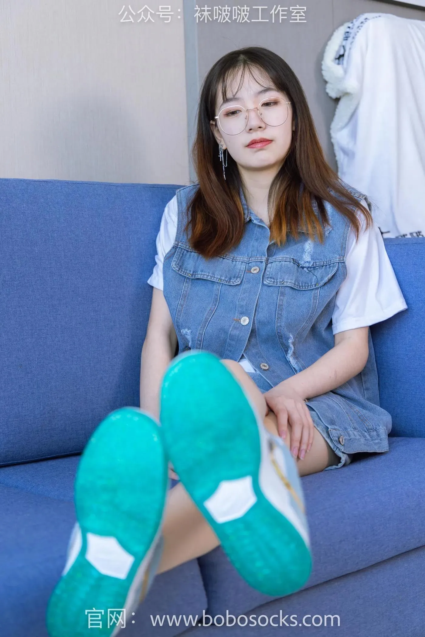 [BoBoSocks袜啵啵]NO.123 小甜豆-板鞋、白棉袜、肉丝 [140P]插图2